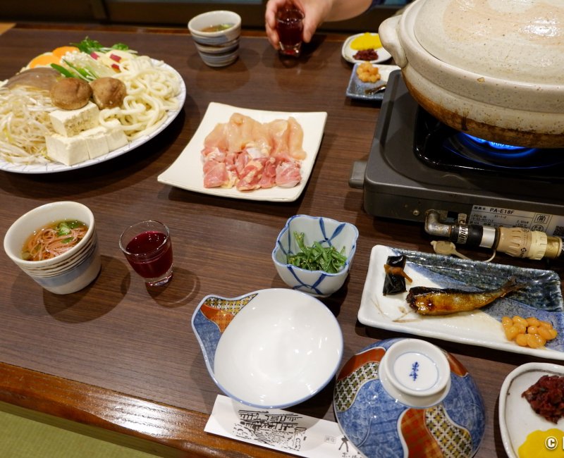Yumoto Onsen Ohara Sanso (Kyoto), dîner traditionnel avec Nabe au poulet Yumoto Onsen Ohara Sanso (Kyoto), dîner traditionnel avec Nabe au poulet