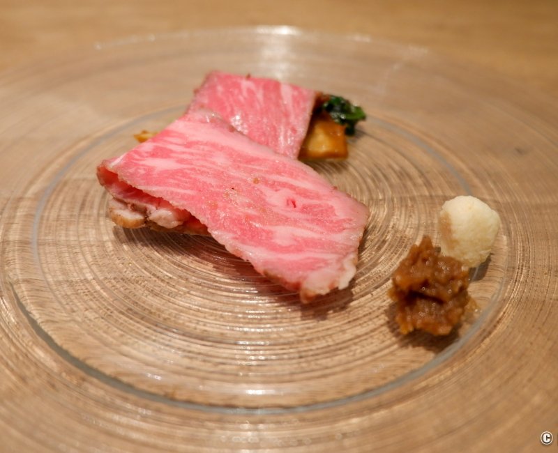 Otaru Masazushi Ginza (Tokyo), sashimi de bœuf Wagyu d'Hokkaido