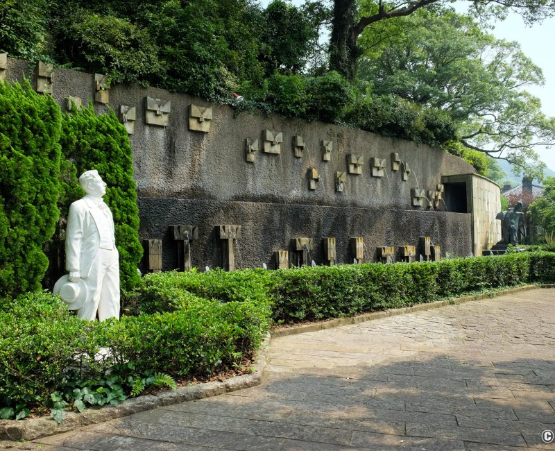 Glover Garden (Nagasaki), statue de Thomas Blake Glover
