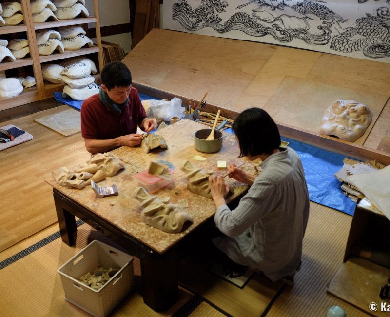 Yunotsu (Oda, Shimane), confection de masques Kagura Iwami dans le studio Kobayashi Kobo