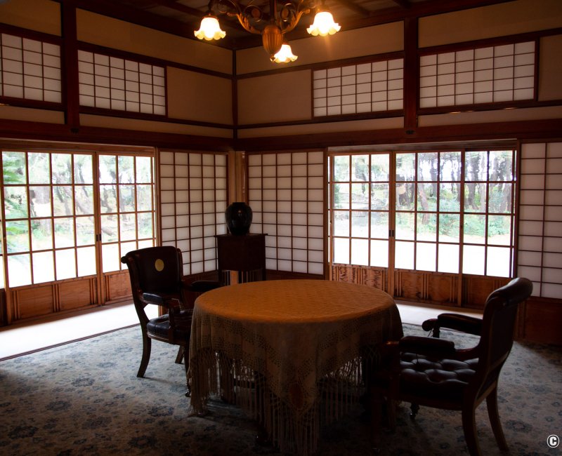 Villa impériale Goyotei (Numazu), aménagement intérieur aux influences occidentales Villa impériale Goyotei (Numazu), aménagement intérieur aux influences occidentales