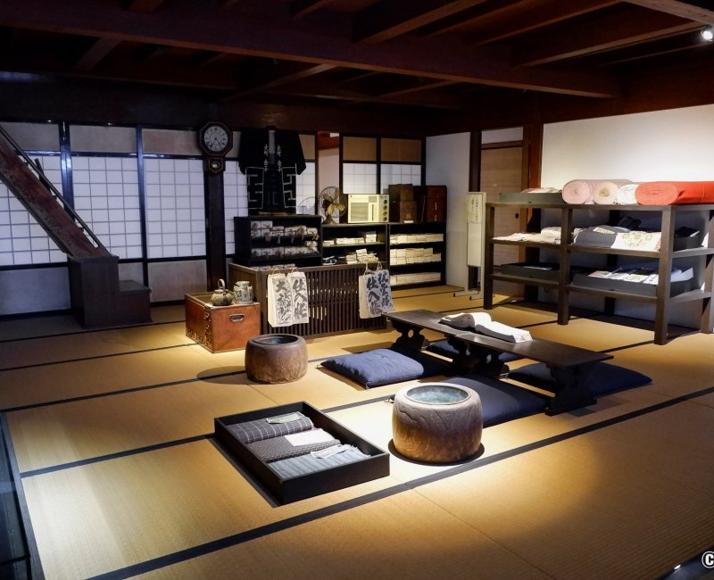 Neburi Nagashi Kan (Akita), exposition à l'intérieur de l'ancienne résidence de marchands de la famille Kaneko 2