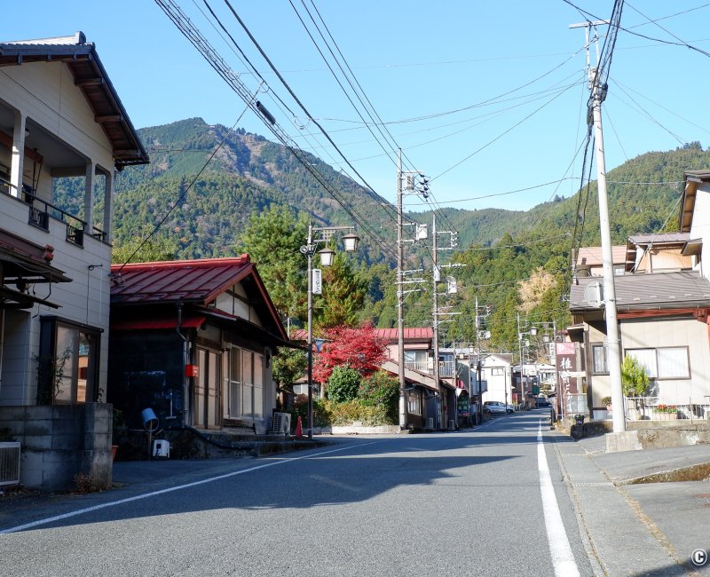 Minobu (Yamanashi, Mont Fuji), rue du centre-ville près du temple Kuon-ji