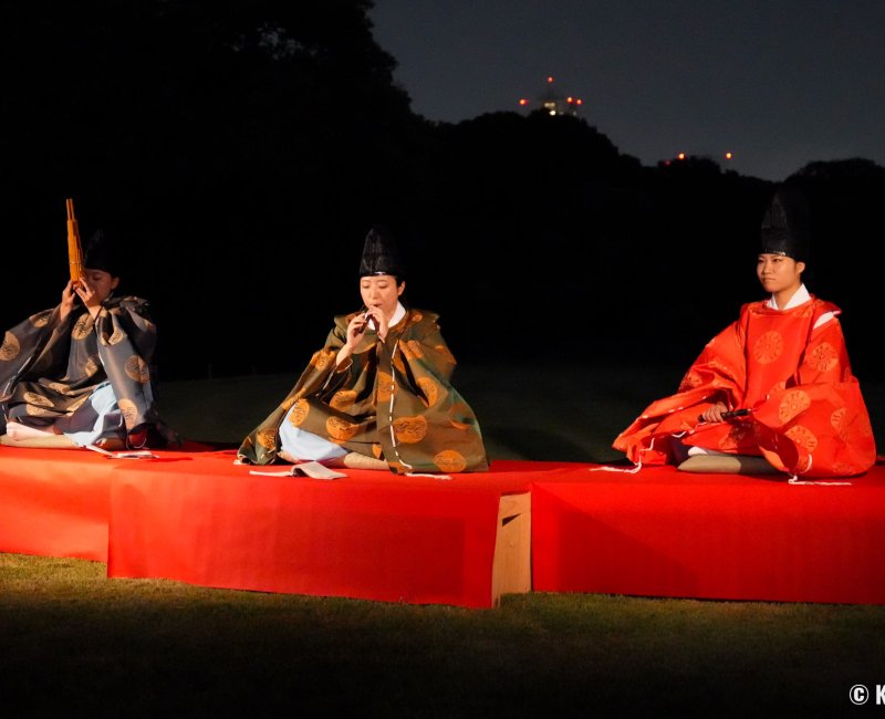 Hamarikyu Tsukimi Sanpo (Tokyo), rituel shinto pratiqué par les prêtres pour Tsukimi