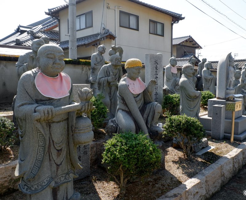 Zentsu-ji (Shikoku), Statues Rakan des disciples de Bouddha dans l'enceinte To-in Garan Zentsu-ji (Shikoku), Statues Rakan des disciples de Bouddha dans l'enceinte To-in Garan