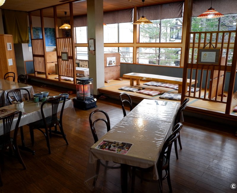 Inaho (Kakunodate), Salle du restaurant de Tsukemono d’Akita  Inaho (Kakunodate), Salle du restaurant de Tsukemono d’Akita