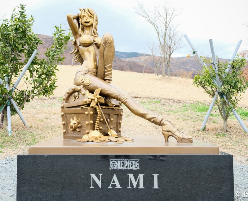 Pèlerinage One Piece à Kumamoto (Kyushu), statue de Nami à Nishihara 2