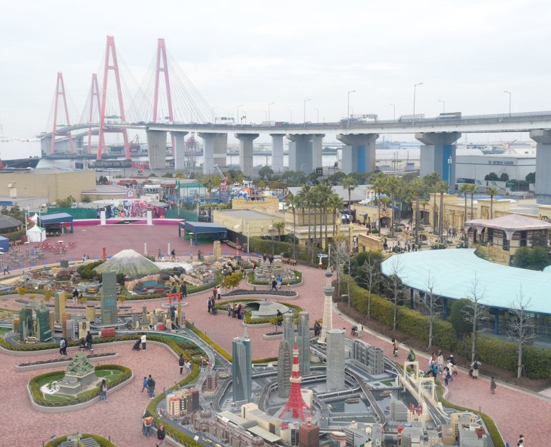 Legoland Japan (Nagoya), Vue d'ensemble du parc et de la zone industrielle depuis la Tour d’Observation Legoland Japan (Nagoya), Vue d'ensemble du parc et de la zone industrielle depuis la Tour d’Observation