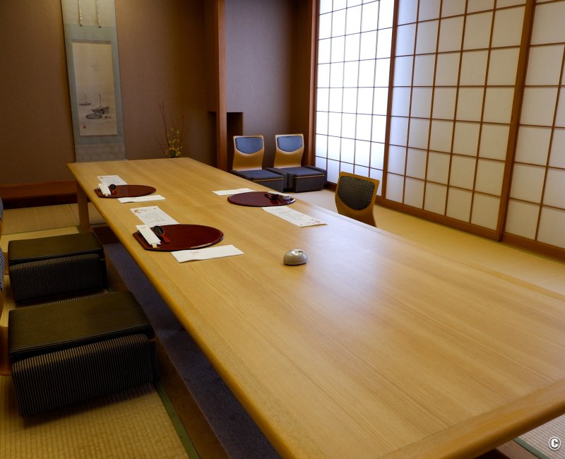 Authent Hotel Otaru (Hokkaido), salle du restaurant japonais Irifune