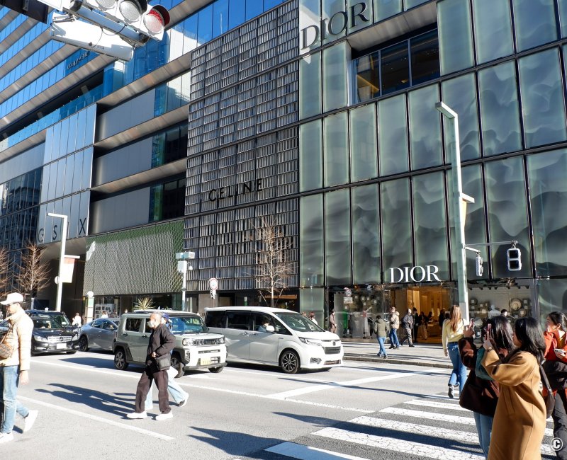 Ginza (Tokyo), touristes et résidents au début de l'année 2026 (3)