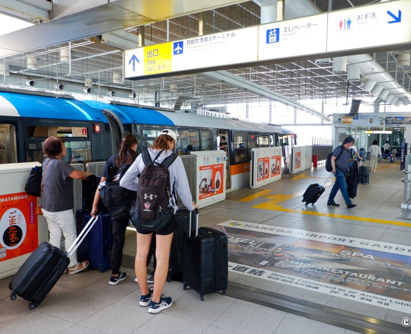 Aéroport de Haneda (Tokyo), quai du Monorail pour rallier la capitale