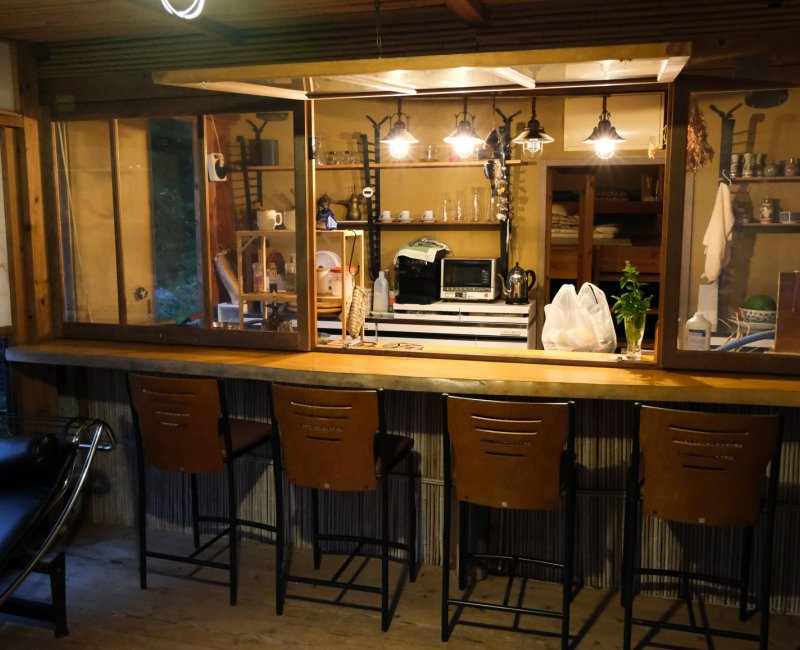 Ferme de Miyajima, Cuisine ouverte sur la salle de séjour