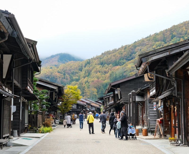 Narai-juku (préfecture de Nagano), Maisons traditionnelles bordant l'ancienne route Nakasendo 5 Narai-juku (préfecture de Nagano), Maisons traditionnelles bordant l'ancienne route Nakasendo 5