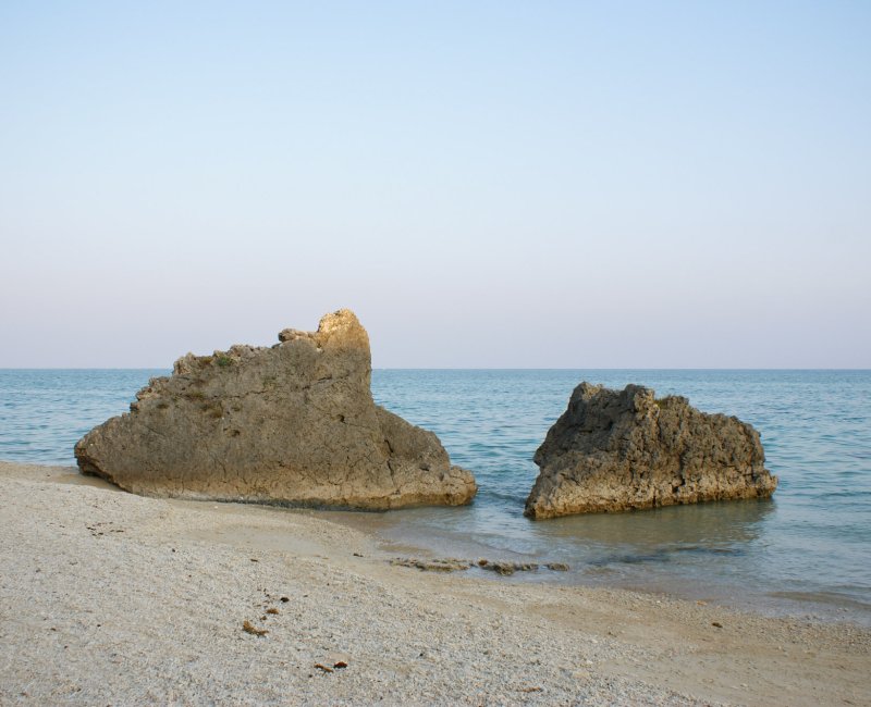 Plage de Mibaru à Okinawa, formations rocheuses Plage de Mibaru à Okinawa, formations rocheuses