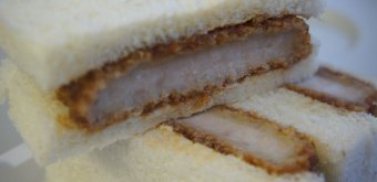 Sandwich au porc Tonkatsu vendu dans le Shinkansen au Japon 2