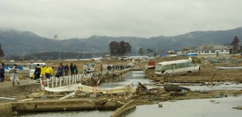 volontaires-tsunami-tohoku