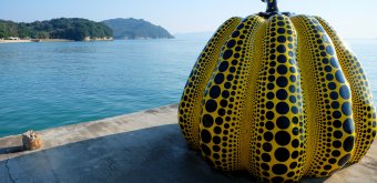 Naoshima (mer de Seto), Œuvre Kabocha de Yayoi Kusama