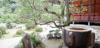 Manshu-in (Kyoto), jardin sec en été vu du Koshoin 2