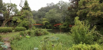 Enceinte extérieure du sanctuaire Usa Hachiman-gu