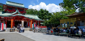 Koto à Tokyo, pavillon principal du Tomioka Hachiman-gu pendant Fukagawa Matsuri à la mi-août