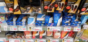 Pansements et solutions diverses pour couvrir une partie de son corps