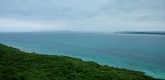 Observatoire du château de Ryugu (Kurima-jima), panorama sur Miyako-jima et Irabu-jima