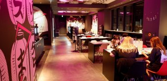 Hôtel Tavinos Asakusa (Tokyo), salle commune de l'établissement 