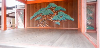 Kawagoe Hikawa-jinja, pavillon avec scène de théâtre de No