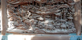 Shibamata (Katsushika, Tokyo), panneau de sculptures sur bois au temple Taishakuten