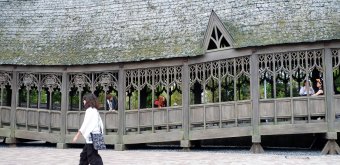 Warner Bros. Studio Tour Tokyo - The Making of Harry Potter, décor à l'extérieur du parc