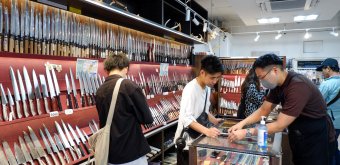 Kappabashi-dori (Tokyo), boutique de couteaux japonais