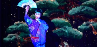 Suigian (Tokyo), représentation de danse traditionnelle Nihon-Buyo avec projection de mapping video