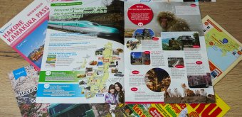 Brochures touristiques de compagnies de train régionales au Japon