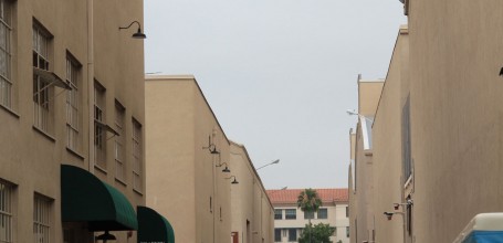 indoor-sets-warner-studios