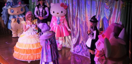 sanrio-puroland-tokyo-hello-kitty-13