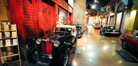 History Garage (MegaWeb Toyota, Odaiba), exposition de voitures anciennes