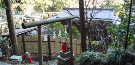 Enceinte du temple Zeniarai Benten 3