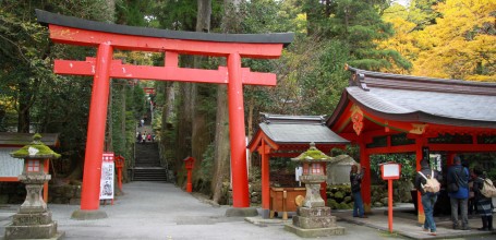Hakone-jinja, Entrée du sanctuaire