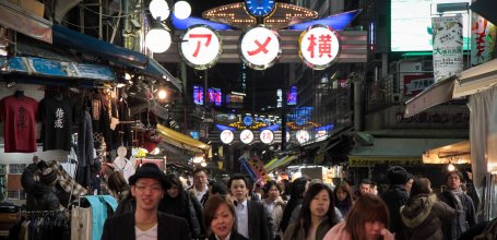 Ameyoko (Ueno), Vue nocturne du marché de rue