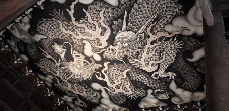 Kennin-ji (Kyoto), Dragons jumeaux de Koizumi Junsaku
