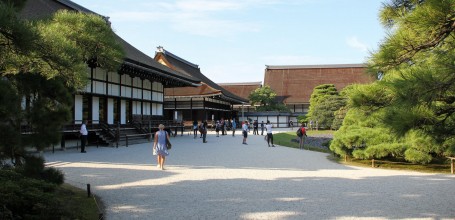 Palais Impérial de Kyoto, vue sur plusieurs pavillons