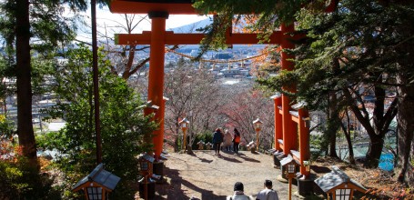 Arakurayama Sengen, Torii marquant l'entrée du sanctuaire 3