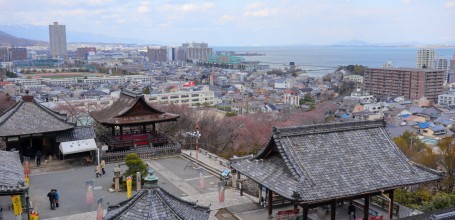 Vue panoramique sur Otsu et lac Biwa depuis Mii-dera