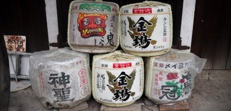 Barils de saké au temple Choken-ji à Fushimi (Kyoto)