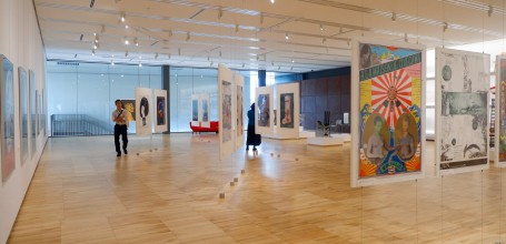 Musée d'Art et de Design de la préfecture de Toyama, Exposition d'affiches et de fauteuils de designers