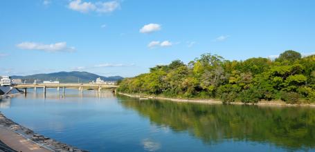 Okayama, parc Ishiyama le long de la rivière Asahi