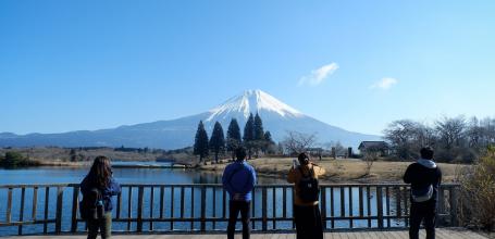Lac Tanuki (Fujinomiya), vue sur le Mont Fuji en hiver