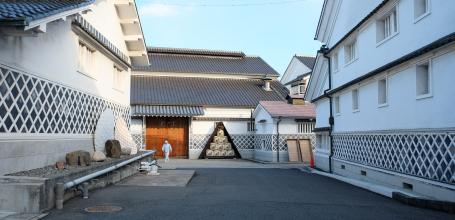 Brasserie de saké Kamotsuru Shuzo (Saijo, Higashi-Hiroshima), bâtiments extérieurs
