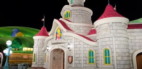 Super Nintendo World (USJ, Osaka), vue de nuit du château de la princesse Peach 