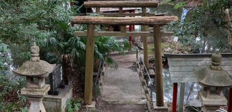 Kishu Tosho-gu (Wakayama), escalier en pierre secondaire